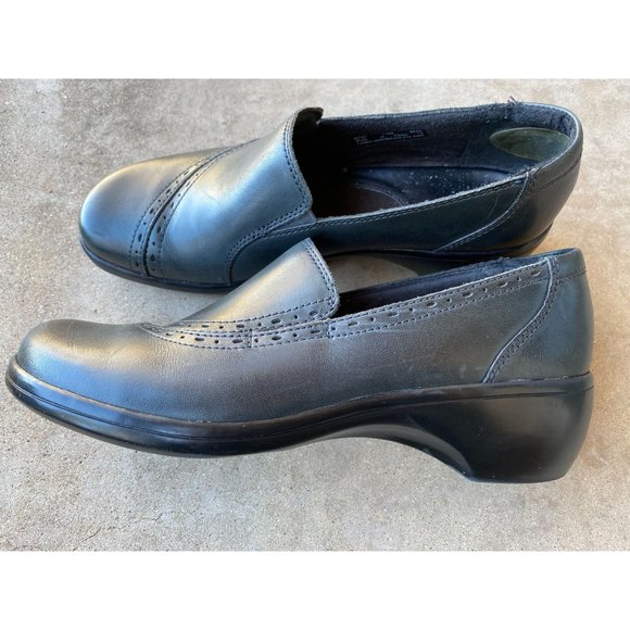 CLARKS WORK SHOE - Women - 7.5 - Black Leather - Loafers - Slip Resistant - Picture 7 of 14